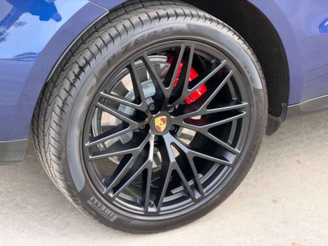 Porsche Macan 2.9 Macan GTS Semi-Auto 4WD 5dr 35