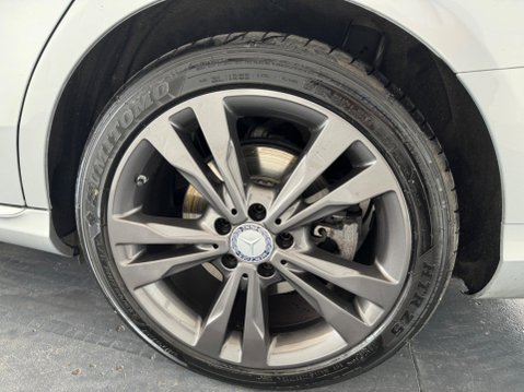 Mercedes-Benz C Class 2.0 C350e 6.4kWh Sport (Premium Plus) G-Tronic+ Euro 6 (s/s) 5dr 18in Alloy 48