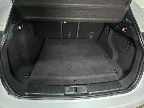 Jaguar F-Pace 3.0 D300 V6 S Auto AWD Euro 6 (s/s) 5dr 11