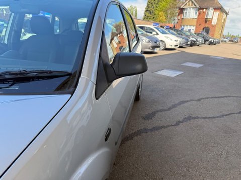 Ford Fiesta 1.25 Zetec Climate 5dr 27