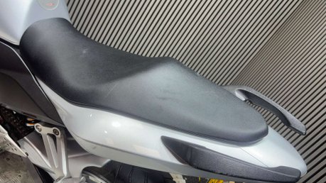 Kawasaki Z ZR750 2007 1 OWNER ONLY 8K NEW MOT WARRANTY 750CC 13