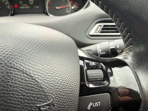 Peugeot 308 2.0 BlueHDi Allure Estate 5dr Diesel Auto Euro 6 (s/s) (150 ps) 25