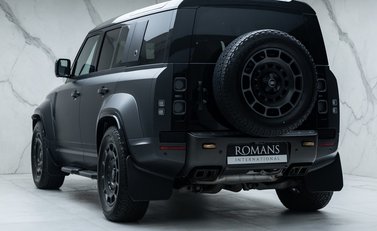 Land Rover Defender OCTA EDITION ONE 10
