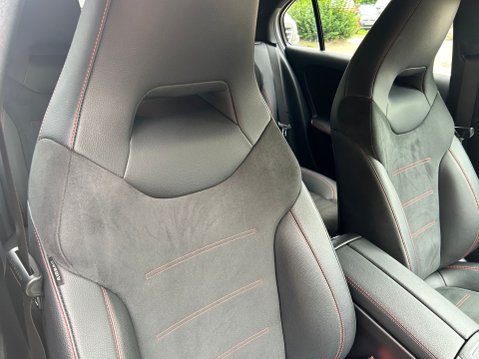 Mercedes-Benz A Class A 200 AMG LINE 32