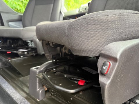 Ford Transit Custom 290 Sport 2.2 Tdci L1H1 Swb Combi 31