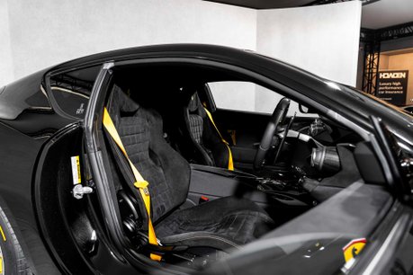 Ferrari 812 Competizione DELIVERY MILEAGE. SIGNATURES ON ENGINE BAY. AIRBRUSHED SHIELDS. CARPLAY. 20