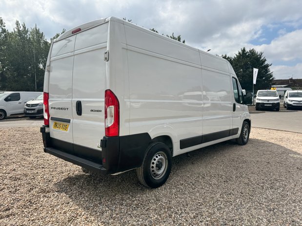 Peugeot Boxer LWB L3H2 Medium Roof Professional Sensors Air Con Cruise EURO 6 6