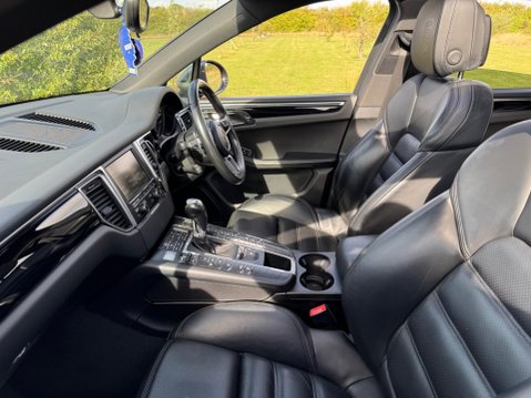 Porsche Macan 3.0 TD V6 S PDK 4WD Euro 6 (s/s) 5dr 49