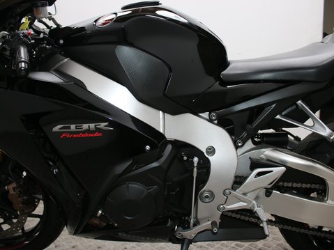 Honda CBR1000RR Fireblade CBR 1000 RA-G Fireblade 20