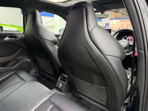 Audi RS3 2.5 TFSI Audi Sport Edition Saloon 4dr Petrol S Tronic quattro Euro 6 (s/s) 39