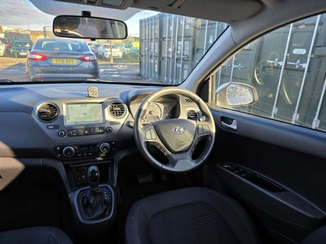 Hyundai i10 1.2 Premium SE Hatchback 5dr Petrol Auto Euro 6 (87 ps) 21
