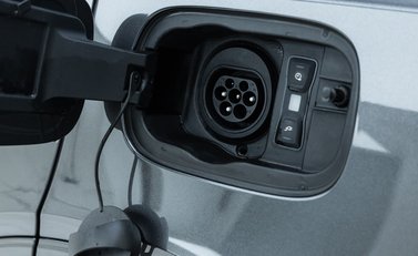 Bentley Bentayga Hybrid First Edition 38