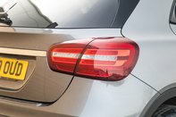 Mercedes-Benz GLA Class GLA 180 URBAN EDITION 9