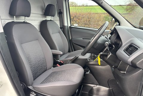 Fiat Doblo 16V Tecnico Maxi Multijet II 105 ps Panel Van 4