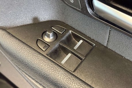 Land Rover Range Rover Evoque 2.2 SD4 Pure Tech Coupe 3dr Diesel Auto 4WD Euro 5 (s/s) (190 ps) 59