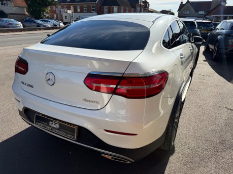 Mercedes-Benz GLC GLC 250 4MATIC AMG LINE PREMIUM PLUS 16