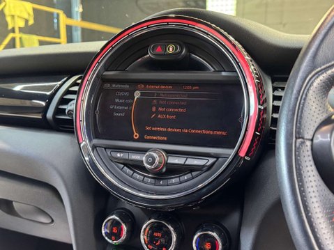 Mini Hatch 2.0 John Cooper Works Auto 3dr 49
