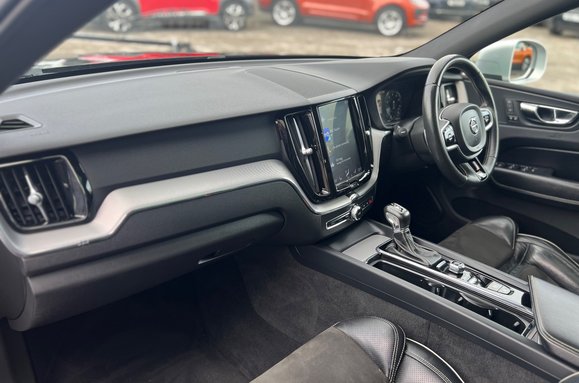 Volvo XC60 T5 R-DESIGN AWD PETROL AUTO 28