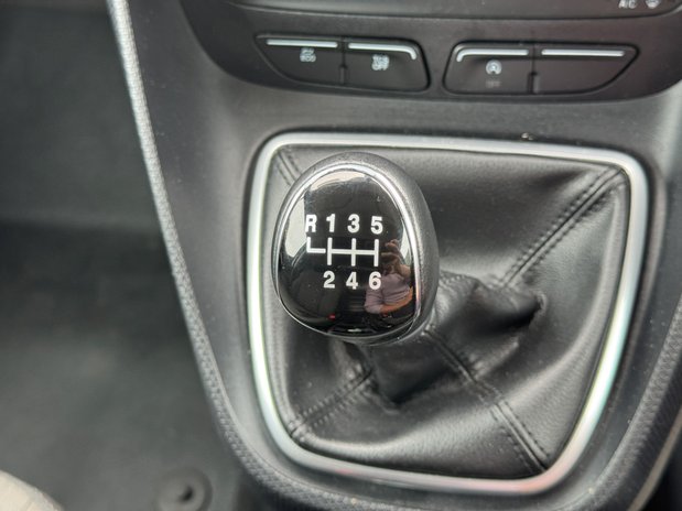 Ford Transit Connect SWB L1H1 Low Roof Limited Air Con Alloys Sensors EURO 6 35