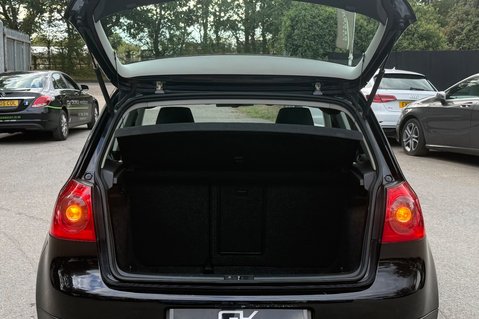 Volkswagen Golf BLUEMOTION MATCH TDI -DEMO +1 OWNER -19 SERVICES -£35 ROAD TAX -SUNROOF 22