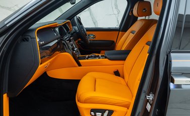 Rolls-Royce Cullinan BLACK BADGE 18