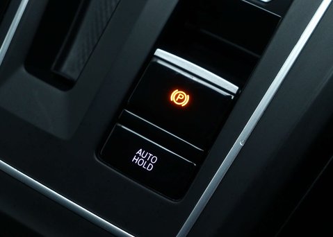 Volkswagen Golf 1.0 eTSI MHEV Life Hatchback 5dr Petrol Hybrid DSG Euro 6 (s/s) (110 ps) 35