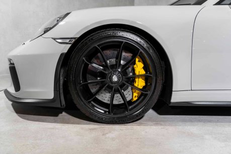 Porsche 911 GT3 TOURING. 1 OF 47 RHD CARS IN THE UK. 1 OF 4 IN CRAYON. HOUNDSTOOTH INTERIOR 11