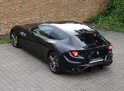 Ferrari FF 19