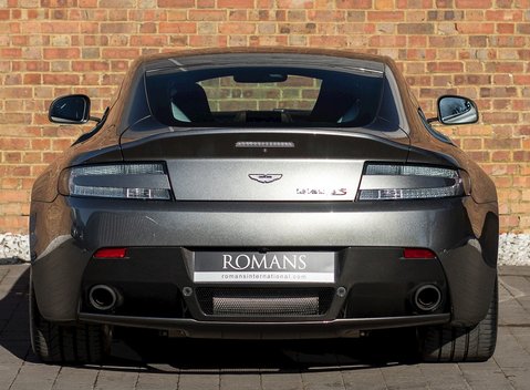 Aston Martin V12 Vantage S 5