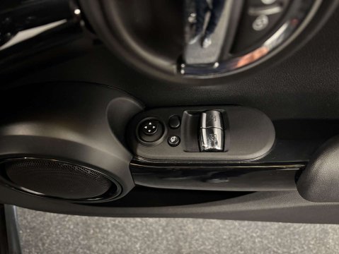 Mini Hatch 2.0 Cooper S Sport Auto 3dr 16