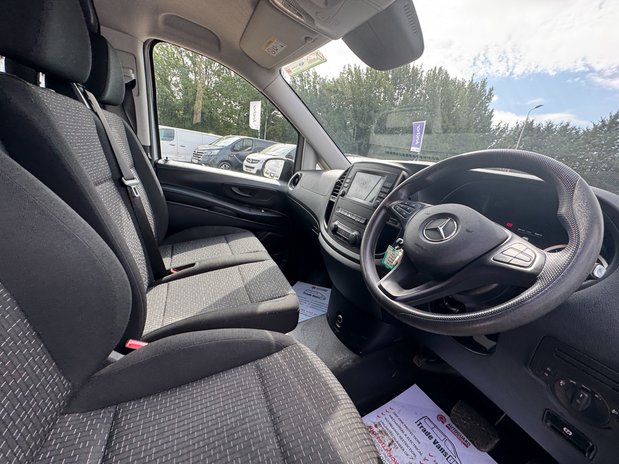 Mercedes-Benz Vito AUTO LWB L2H1 Low Roof Progressive 114 Camera EURO 6 15