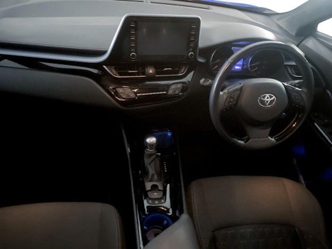 Toyota C-HR 1.8 VVT-h GPF Design SUV 5dr Petrol Hybrid CVT Euro 6 (s/s) (122 ps) Alloys 18