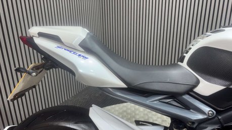 Triumph Street Triple 2014 27K NEW MOT SERVICED SCORPION EXHAUST NAKED 675CC TRIPLE 47