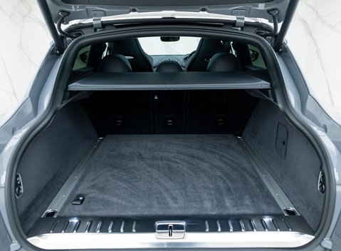 Aston Martin DBX 707 42