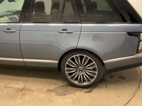 Land Rover Range Rover 3.0 Range Rover Vogue D MHEV Auto 4WD 5dr 23