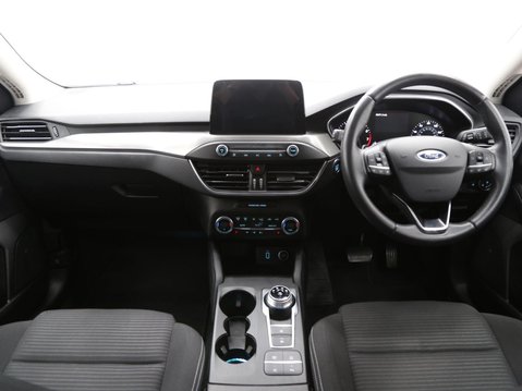 Ford Focus 1.0T EcoBoost Titanium Auto Euro 6 (s/s) 5dr 9