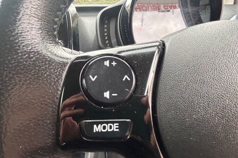 Toyota Aygo VVT-I X-CLUSIV 3.. AUTOMATIC.. FULL LEATHER.. SAT NAV.. REVERSING CAMERA.. 31