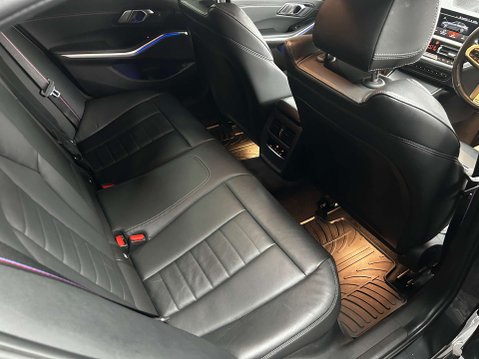 BMW 3 Series 2.0 320d M Sport Saloon 4dr Diesel Auto xDrive Euro 6 (s/s) (190 ps) M-SPOR 35