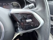 Jaguar E-Pace 2.0 R-DYNAMIC BLACK MHEV 26