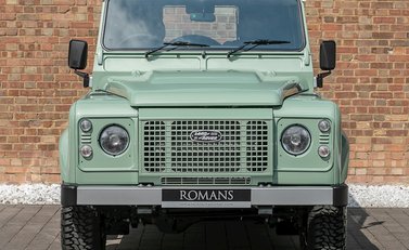 Land Rover Defender 90 Heritage Hard Top 4