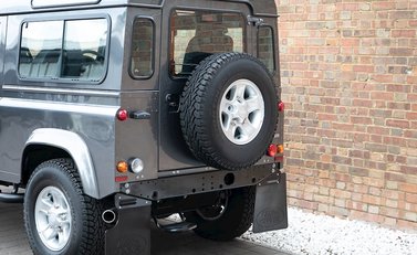 Land Rover Defender 90 TD XS Station Wagon 24
