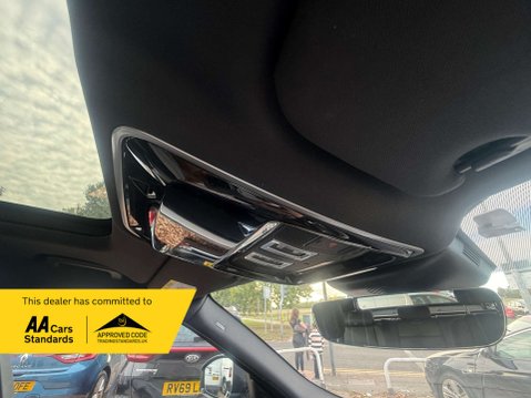 Land Rover Range Rover Velar 2.0 Range Rover Velar R-Dynamic SE D180 Auto 4WD 5dr 71