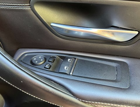 BMW M4 3.0 M4 Competition Edition Package Semi-Auto 2dr 32