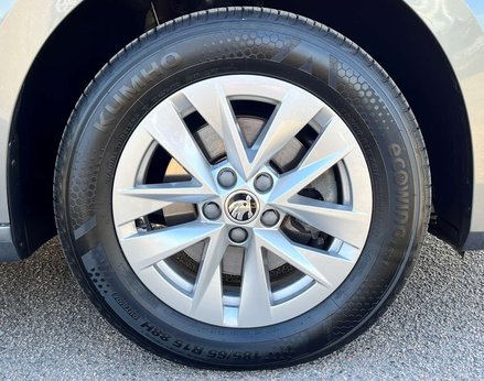 Skoda Fabia 1.0 Fabia SE Comfort TSi Semi-Auto 5dr 15