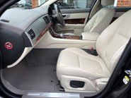 Jaguar XF 3.0d V6 Premium Luxury Saloon 4dr Diesel Auto Euro 5 (s/s) (240 ps) 8