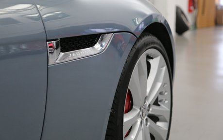 Jaguar F-Type V8 S - Stunning Example with a Great History 12