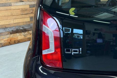 Volkswagen Up 1.0 Move up! Hatchback 5dr Petrol ASG Euro 5 (60 ps) 71
