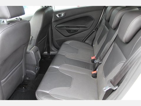Ford Fiesta TITANIUM X 8