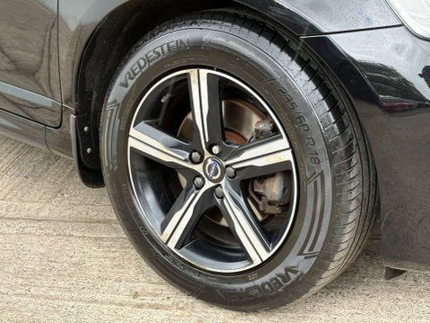Volvo XC60 2.4 XC60 R-Design Luxury Nav D4 AWD Auto 4WD 5dr 9