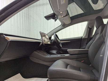 Tesla Model 3 Model 3 Long Range AWD 4WD 4dr 52